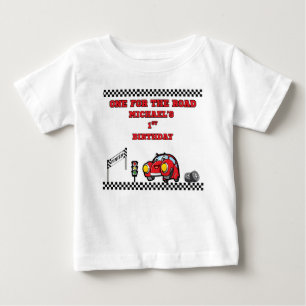 EN FÖR VÄGEN RACERBILSPOJKES 1-ÅRS FÖDELSEDAGSBABY T SHIRT