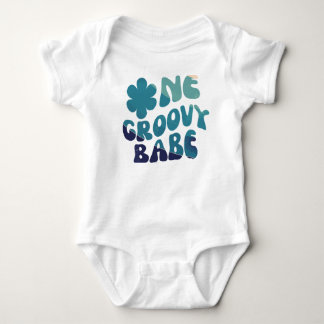En funkig baby retro tusenskönas 70-tals födelseda t shirt