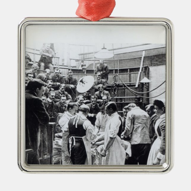 En funktion på Charing det arga sjukhuset Julgransprydnad Metall (Framsidan)