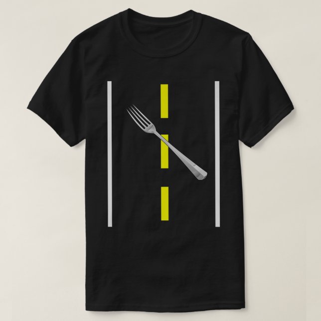 En gaffel i Road Funny Pun Halloween Costume T Shirt (Design framsida)