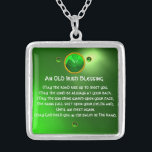 En gammal irländsk välsignelse silverpläterat halsband<br><div class="desc">Elegant,  unik guld-rovel med en marskalk och schampinset med en gammal irländsk bön för Saint Paddy's Day (, St. Patty ). Vibrant 3D-stenar och mycket exakt design, 3D-modellering och rendering utförd av Bulgan Lumini (c).Del från serien Hyper Talismans. .En elegant och klassisk design med ett gammalt parchment.</div>