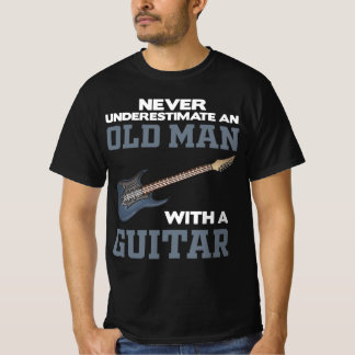 En gammal man med en guitar svart T-skirt T Shirt