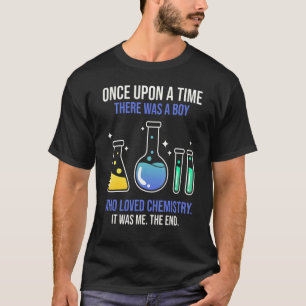 En gång var det en pojke som älskade kemist t shirt