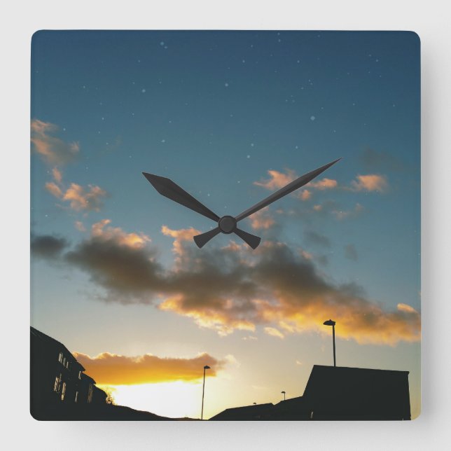 En gata med stjärnor fyrkantig klocka (Framsida)