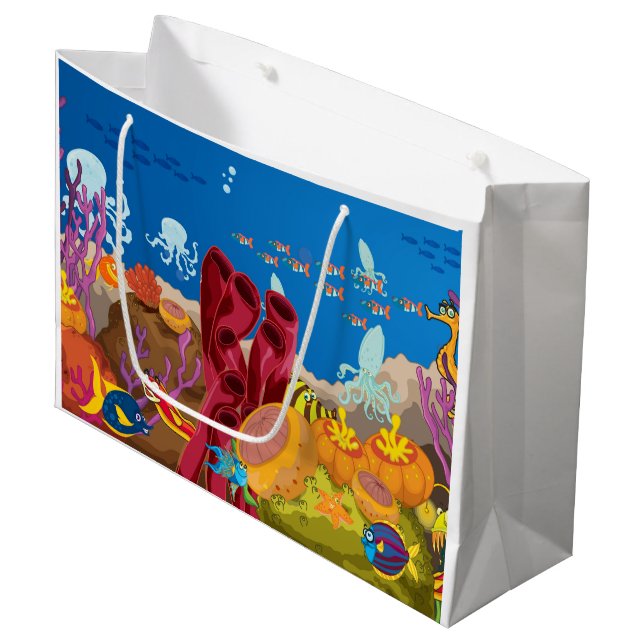 En gift-flagga med vattencharm (Framsidan Vinklad)