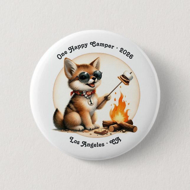 En Glad Campare Coyote Camping 1-årsdag Knapp (Framsida)