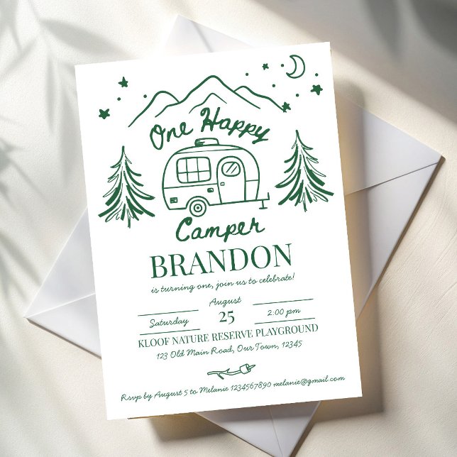 En glad campare grön handritad födelsedagsfest (One happy camper green hand drawn birthday party invitation cards template)
