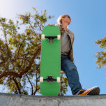 en grönt med vit gräns mini skateboard bräda 18,5 cm<br><div class="desc">Bilden är en ljusblå kvadrat med ett jämnt färg och ett jämnt struktur. Det står mot bakgrunden med en slående visuell kontrast.</div>