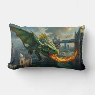 En Grönt Welsh Dragon Terrorizes London Lumbarkudde