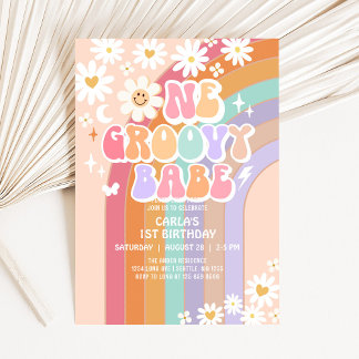 En Groovy Babe Daisy Rainbow Retro 1-årsdag Inbjudningar