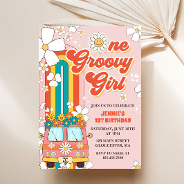 En Groovy Girl Retro Rainbow 1:a födelsedagen Inbjudningar