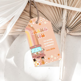 En Groovy Retro Rainbow 1:a födelsedag Presentetikett