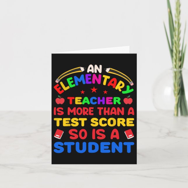 En grundlärare är mer än testpoäng 100 kort (Framsida)