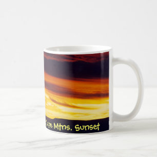 En Guadalupe bergsolnedgång Kaffemugg
