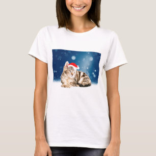 En gullig katt som ha på sig röd Santa hattjulsn T-shirt
