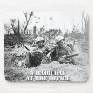 En hård dagmus vadderar musmatta