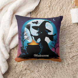 En häxa sprider magi under en fullt måne kudde