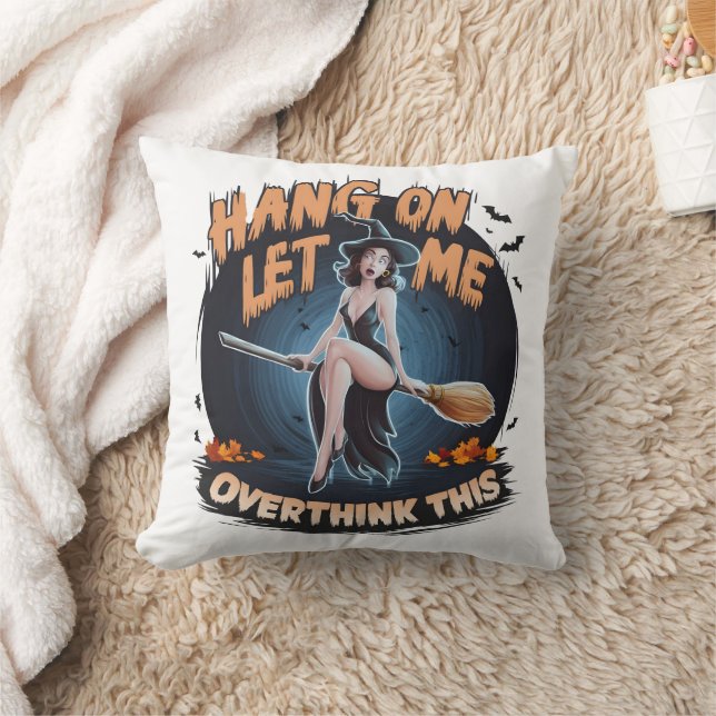 En häxa under fullt i måne i skymningen kudde (Filt)