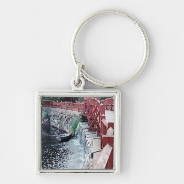 En Healer's Boat Fyrkantig Silverfärgad Nyckelring (Framsidan)