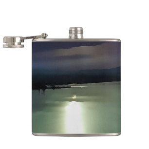 En hel måne som reflekterar över Egeiska havets na Fickplunta