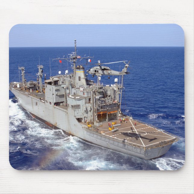 En helikopter rengör cockpit. musmatta (Framsidan)