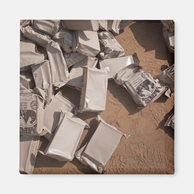 En hög av Måltider Redo till mat Magnet (Framsidan)