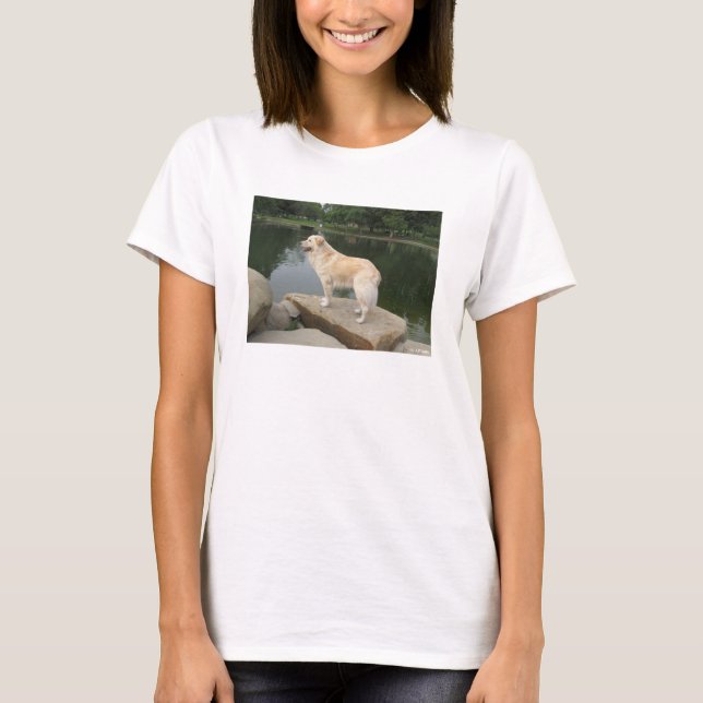 En hund vid en damm t shirt (Framsida)