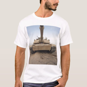 En huvudsaklig tank för strid M-1A1 T-shirt