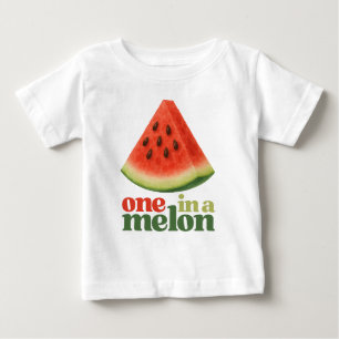 En i en melon Första födelsedagen Vattenmelon Ett T Shirt