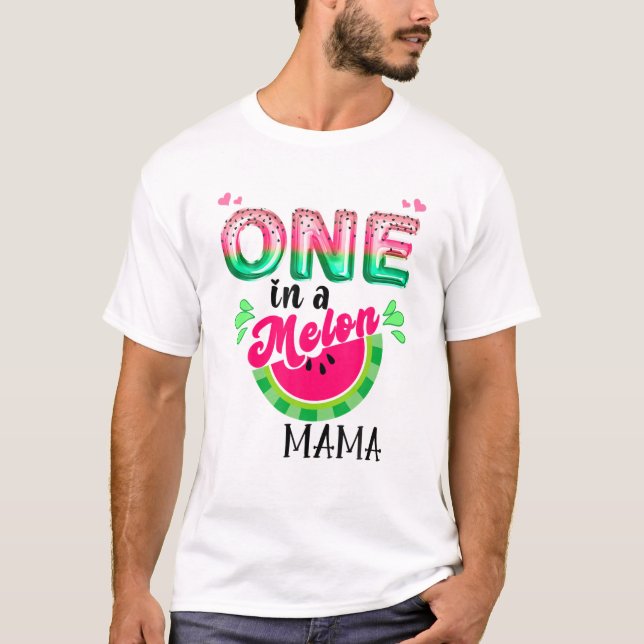 En i en Melon Mamma Outfit Birthday Matching Group T Shirt (Framsida)