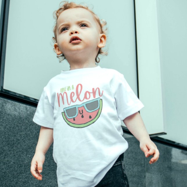En i Melon Småbarn T-shirt (Empower a special child with this cute, "One in a melon" watermelon shirt! )