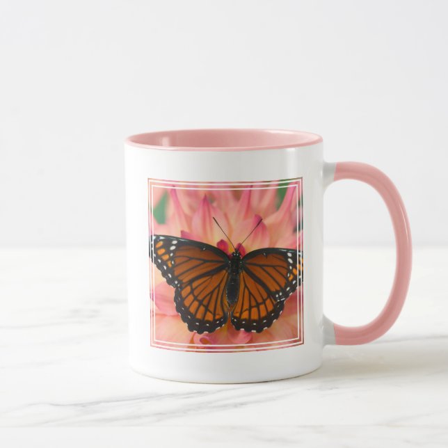 En imitatör av monarkfjärilen mugg (Höger)