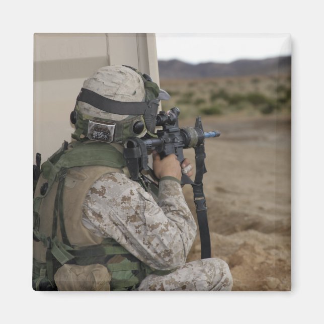 En infanteriscout magnet (Framsidan)