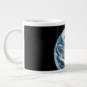 En jord tagen från Apollo 10-rymdfarkosten. Jumbo Mugg