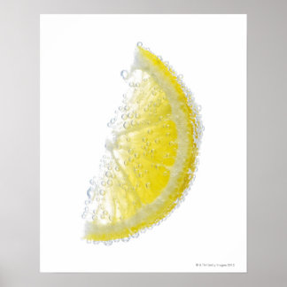 En juicy mogen ekologisk citronkickfrukt som ligge poster