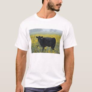 En kalv bland solrosorna i Nebraska T Shirt