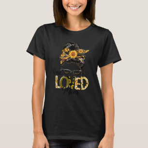 En kärleksfull Mamma Messy Bun Women Valentine Day T Shirt