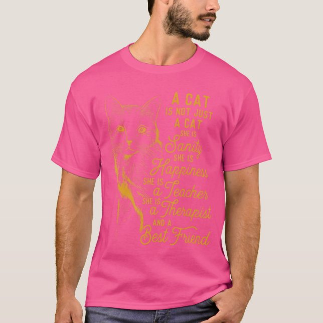 En katt är inte bara en kattunge. t shirt (Framsida)