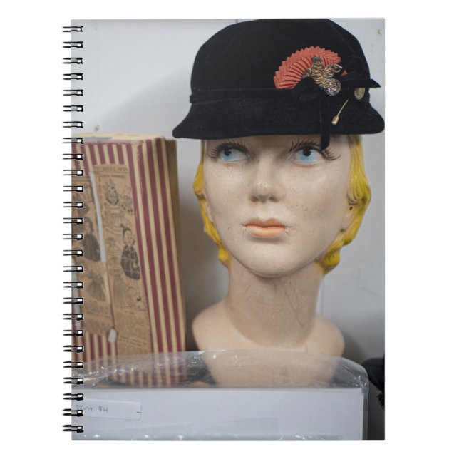 En klassisk Bok- och ballongsammansättning Anteckningsbok (Framsidan)