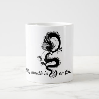En klassisk mugg med en drake  jumbo mugg