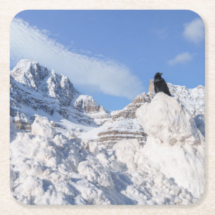 En Kråka i Crowfoot Mountain Alberta Kanada Underlägg Papper Kvadrat