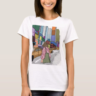 En kvinna går ner på en bustig stadsgata. t shirt