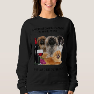En kvinna kan inte Överleva på Vin Ensam Pekingese T Shirt
