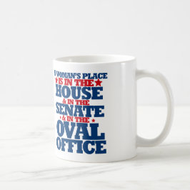 En kvinnas ställe är i huset och senaten kaffemugg