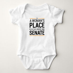 En kvinnas Ställe är i kammaren och senaten T Shirt