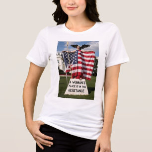 En kvinnas Ställe är i motståndsrörelsen T-Shirt