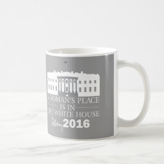 En kvinnas Ställe är i Vita huset Hillary Mugg