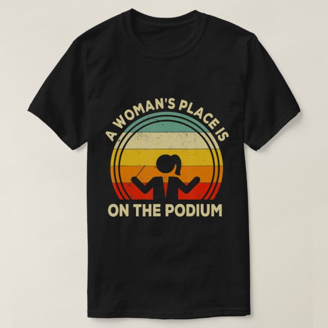 En kvinnas Ställe finns på podium Musician Female  T Shirt (Design framsida)
