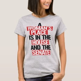 EN KVINS STÄLLE ÄR I KAMMAREN OCH SENAT T SHIRT