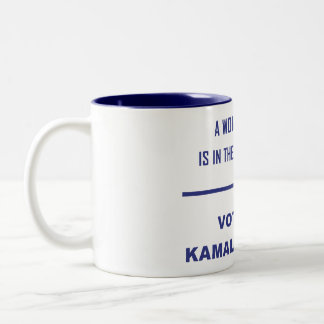 EN KVINS STÄLLE ÄR I... Två-Tonad MUGG